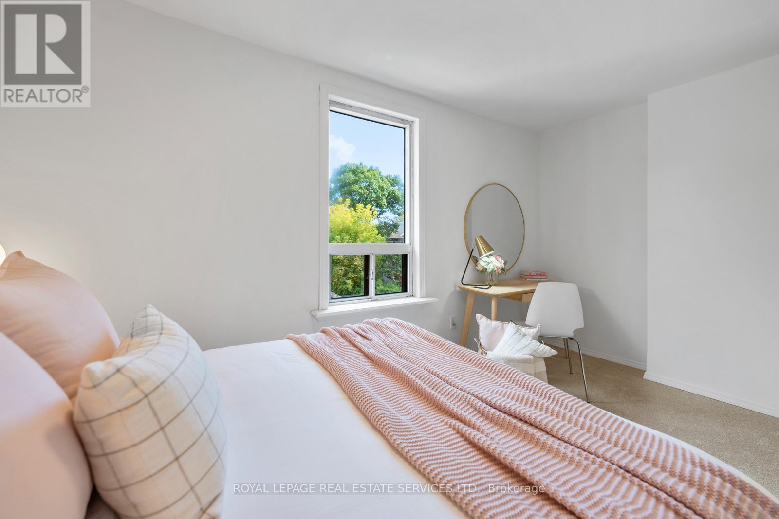 561 Beresford Avenue, Toronto, Ontario  M6S 3C2 - Photo 31 - W12460579