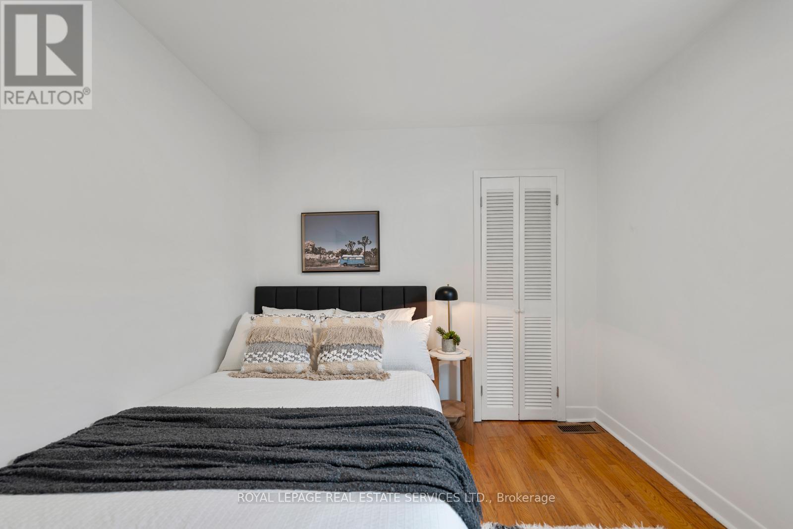 561 Beresford Avenue, Toronto, Ontario  M6S 3C2 - Photo 33 - W12460579