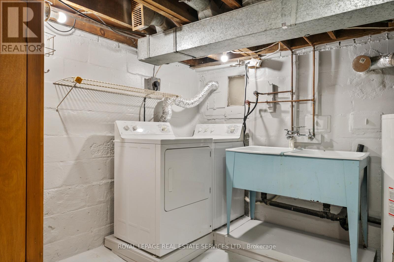 561 Beresford Avenue, Toronto, Ontario  M6S 3C2 - Photo 41 - W12460579