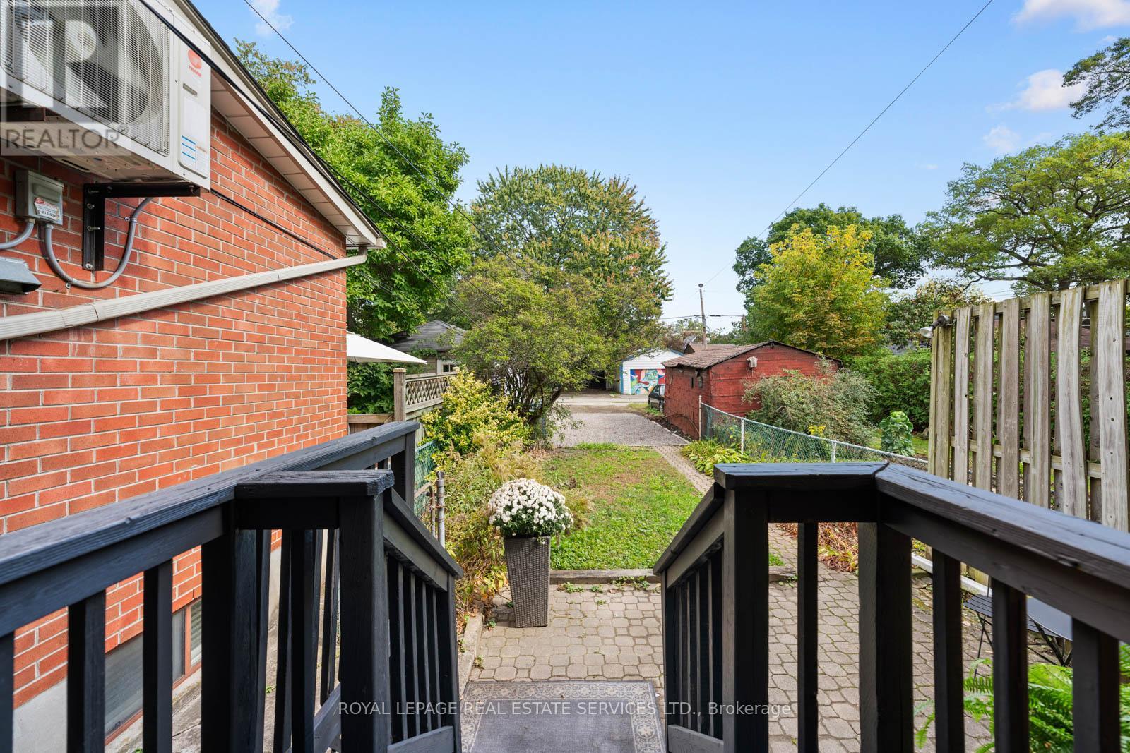 561 Beresford Avenue, Toronto, Ontario  M6S 3C2 - Photo 42 - W12460579