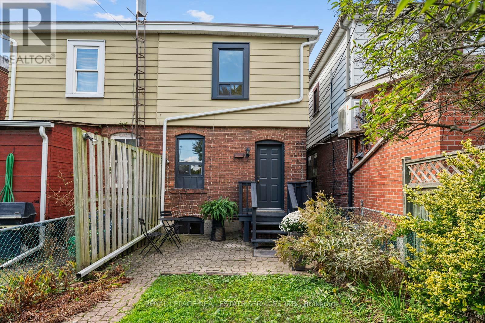 561 Beresford Avenue, Toronto, Ontario  M6S 3C2 - Photo 46 - W12460579