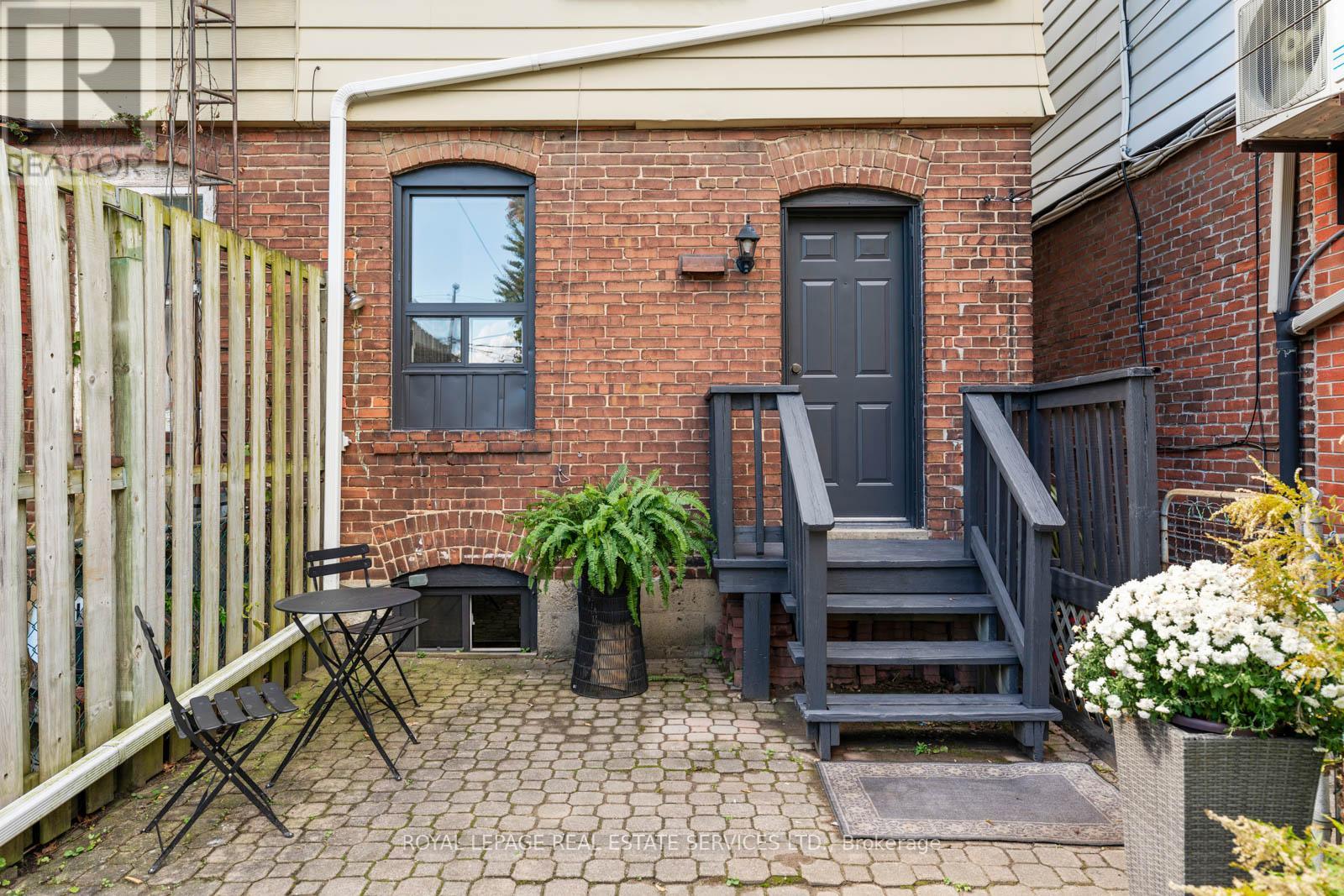 561 Beresford Avenue, Toronto, Ontario  M6S 3C2 - Photo 47 - W12460579