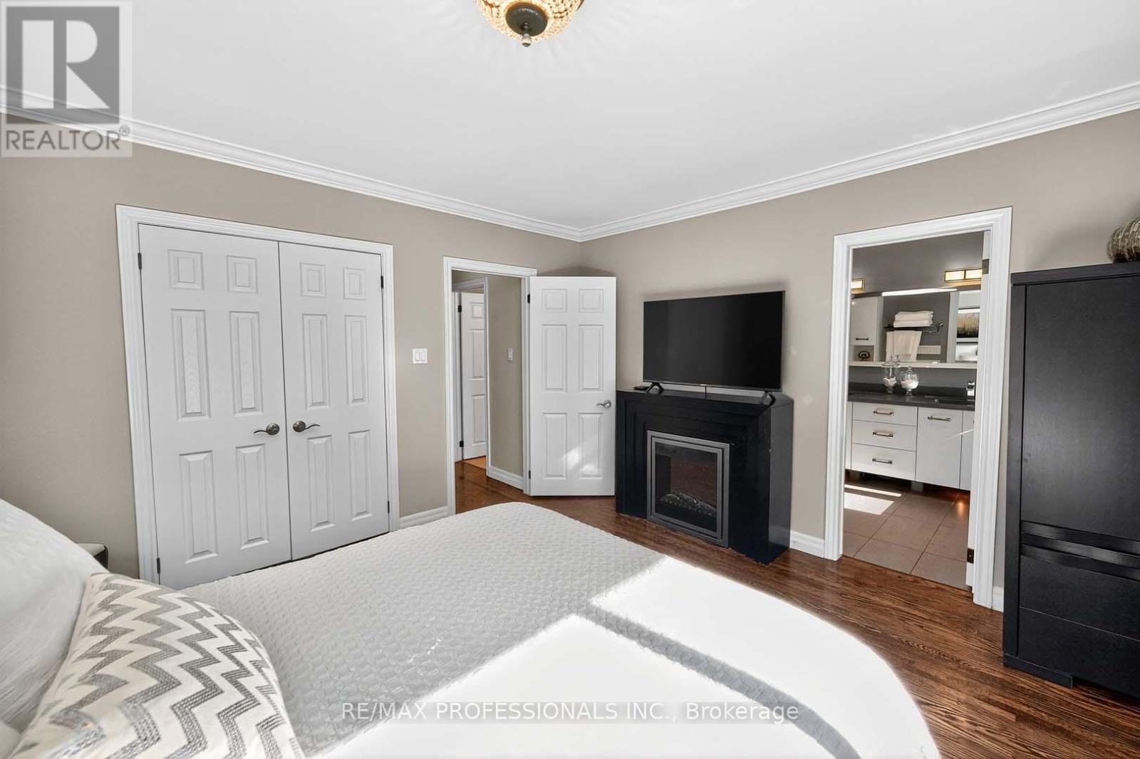 1 - 4357 Bloor Street W, Toronto, Ontario  M9C 2A4 - Photo 23 - W12460585