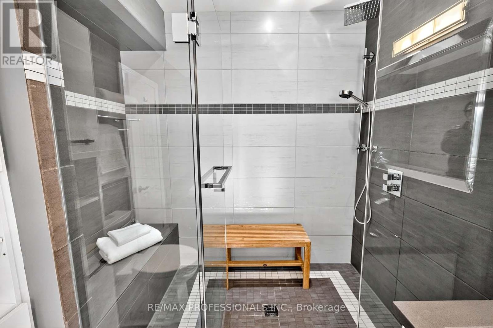 1 - 4357 Bloor Street W, Toronto, Ontario  M9C 2A4 - Photo 27 - W12460585
