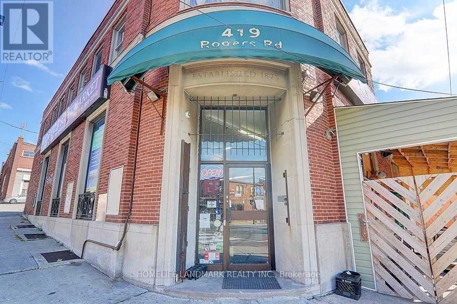 419 ROGERS ROAD, Toronto, Ontario