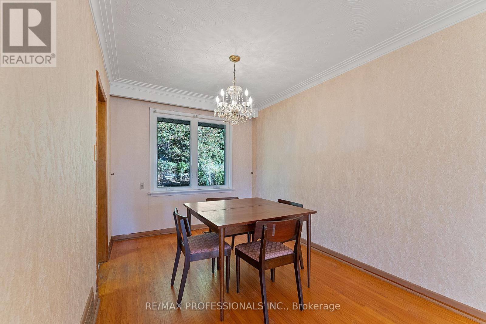 12 Drury Lane, Toronto, Ontario  M9P 1P7 - Photo 19 - W12460605