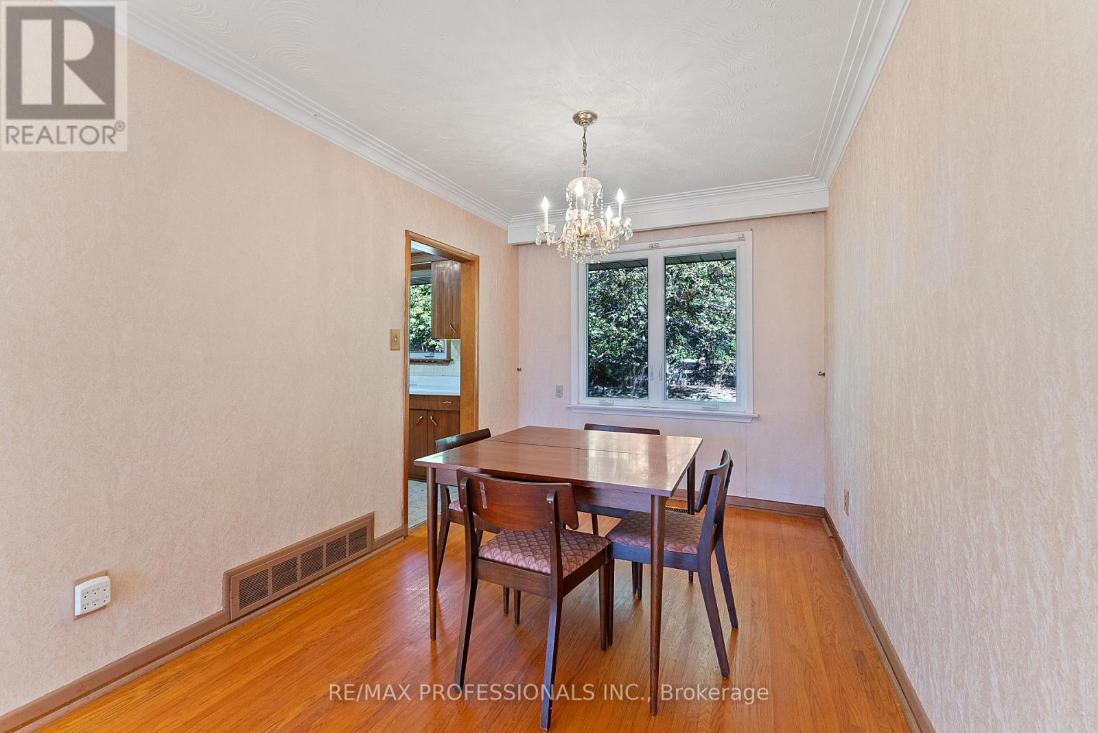 12 Drury Lane, Toronto, Ontario  M9P 1P7 - Photo 20 - W12460605