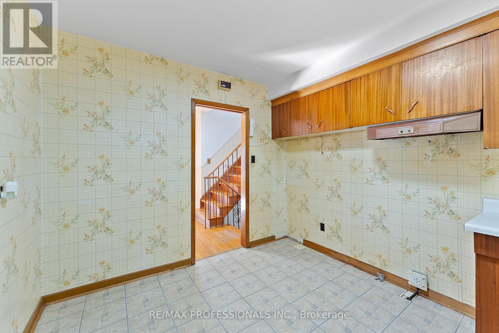 12 Drury Lane, Toronto, Ontario  M9P 1P7 - Photo 26 - W12460605