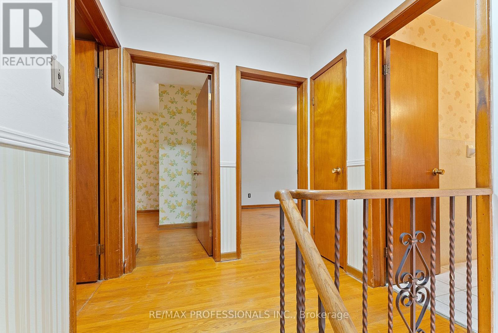 12 Drury Lane, Toronto, Ontario  M9P 1P7 - Photo 28 - W12460605