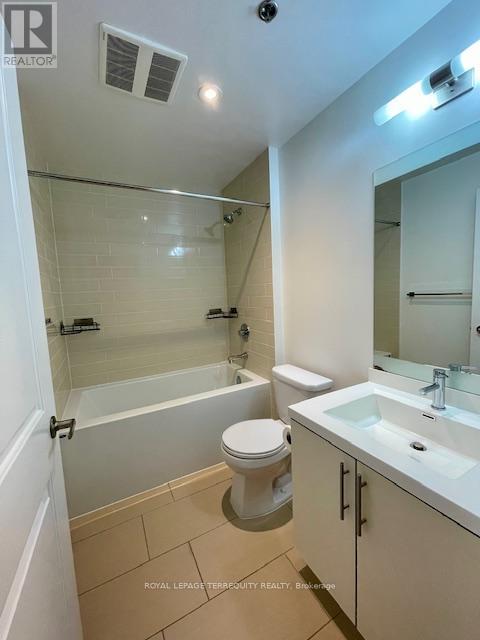 323 - 65 Speers Road, Oakville, Ontario  L6K 0J1 - Photo 16 - W12460611