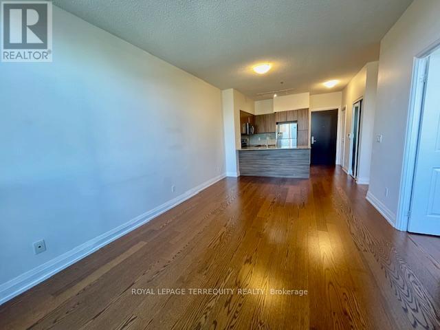 323 - 65 Speers Road, Oakville, Ontario  L6K 0J1 - Photo 3 - W12460611