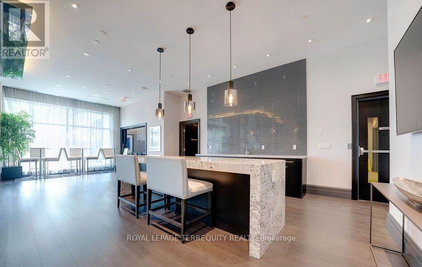 323 - 65 Speers Road, Oakville, Ontario  L6K 0J1 - Photo 34 - W12460611