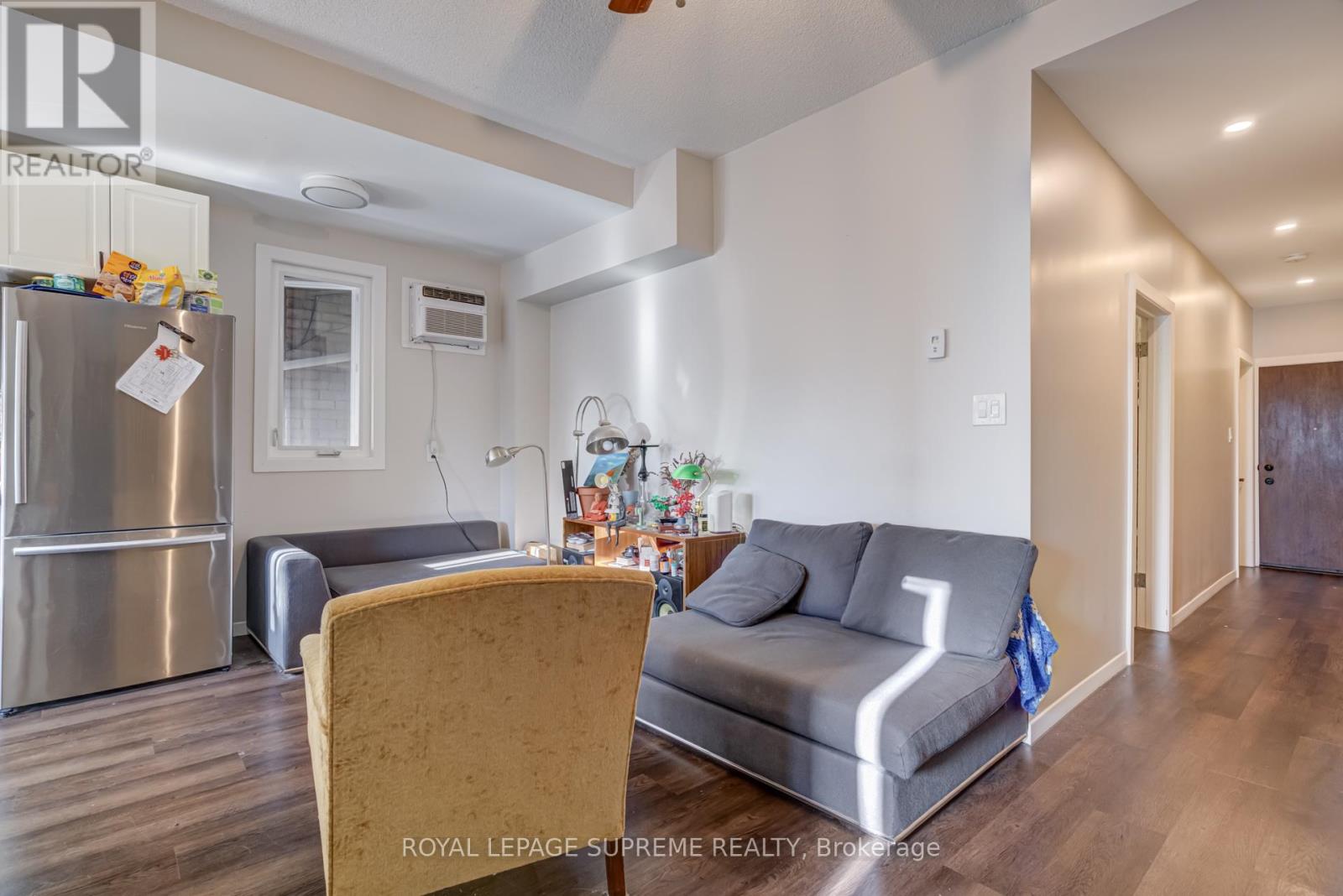 Main - 224 Christie Street, Toronto, Ontario  M6G 3B7 - Photo 12 - W12460614