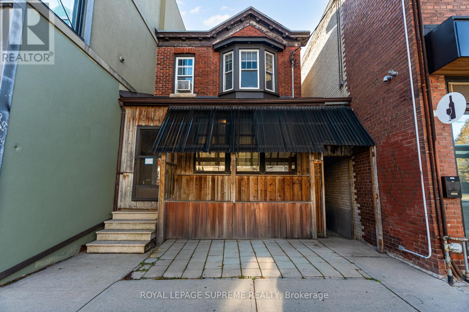 Main - 224 Christie Street, Toronto, Ontario  M6G 3B7 - Photo 4 - W12460614