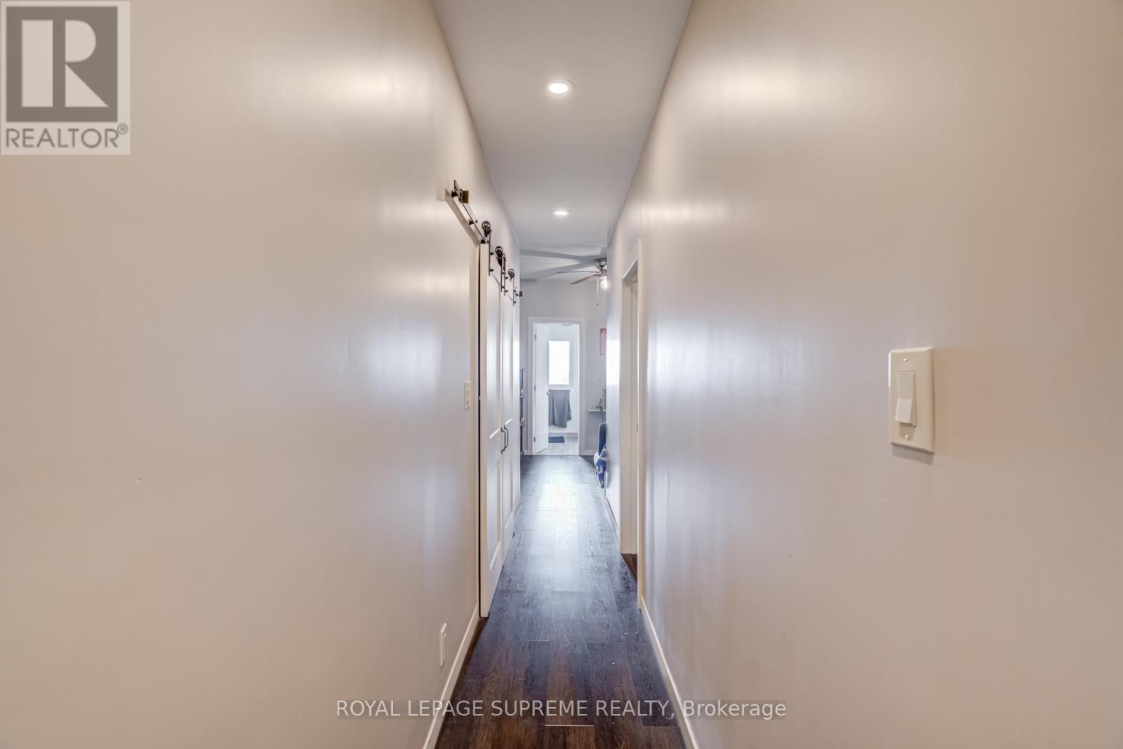 Main - 224 Christie Street, Toronto, Ontario  M6G 3B7 - Photo 9 - W12460614