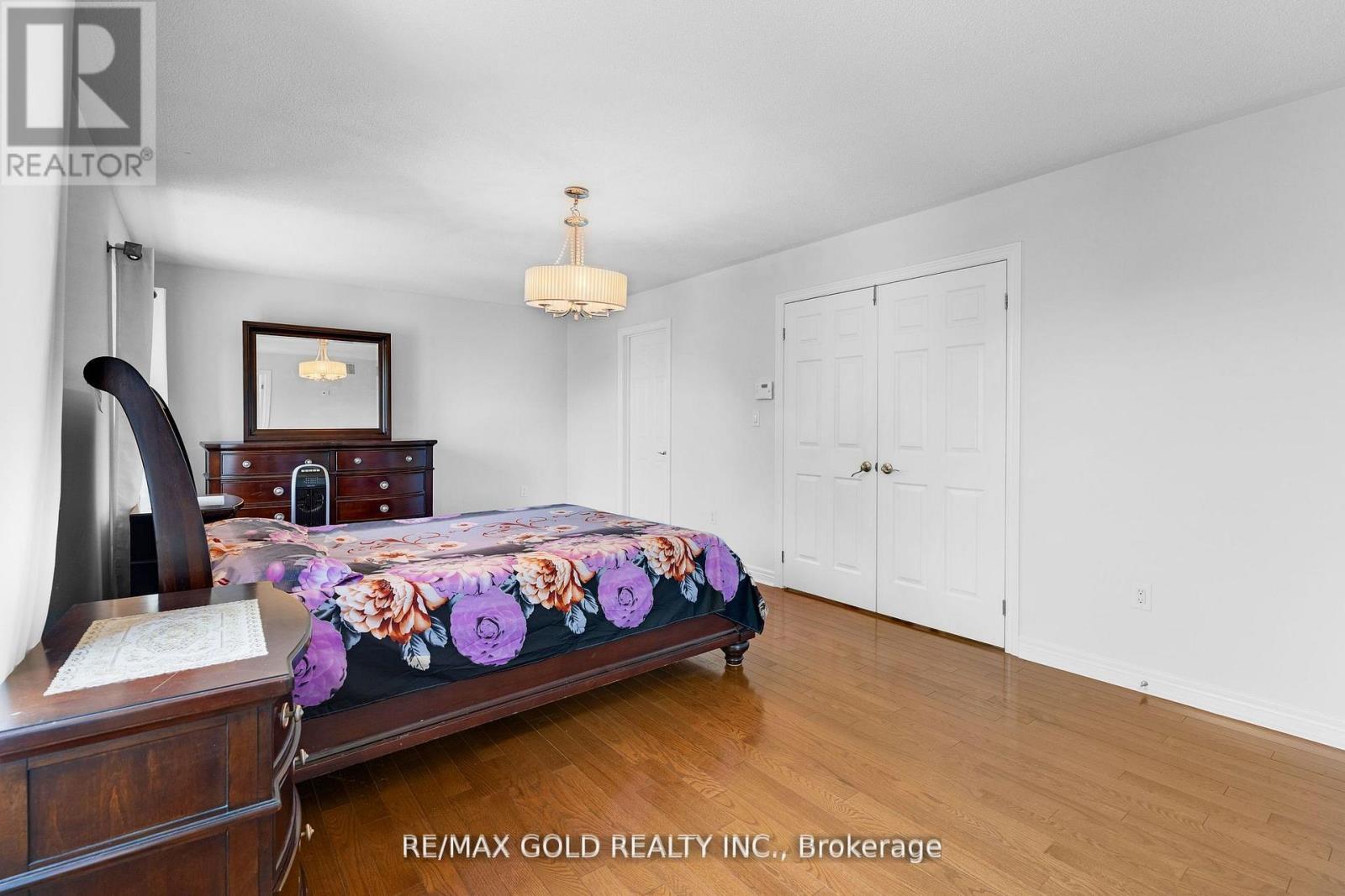 21 Cottonfield Circle, Caledon, Ontario  L7C 3M8 - Photo 20 - W12460615