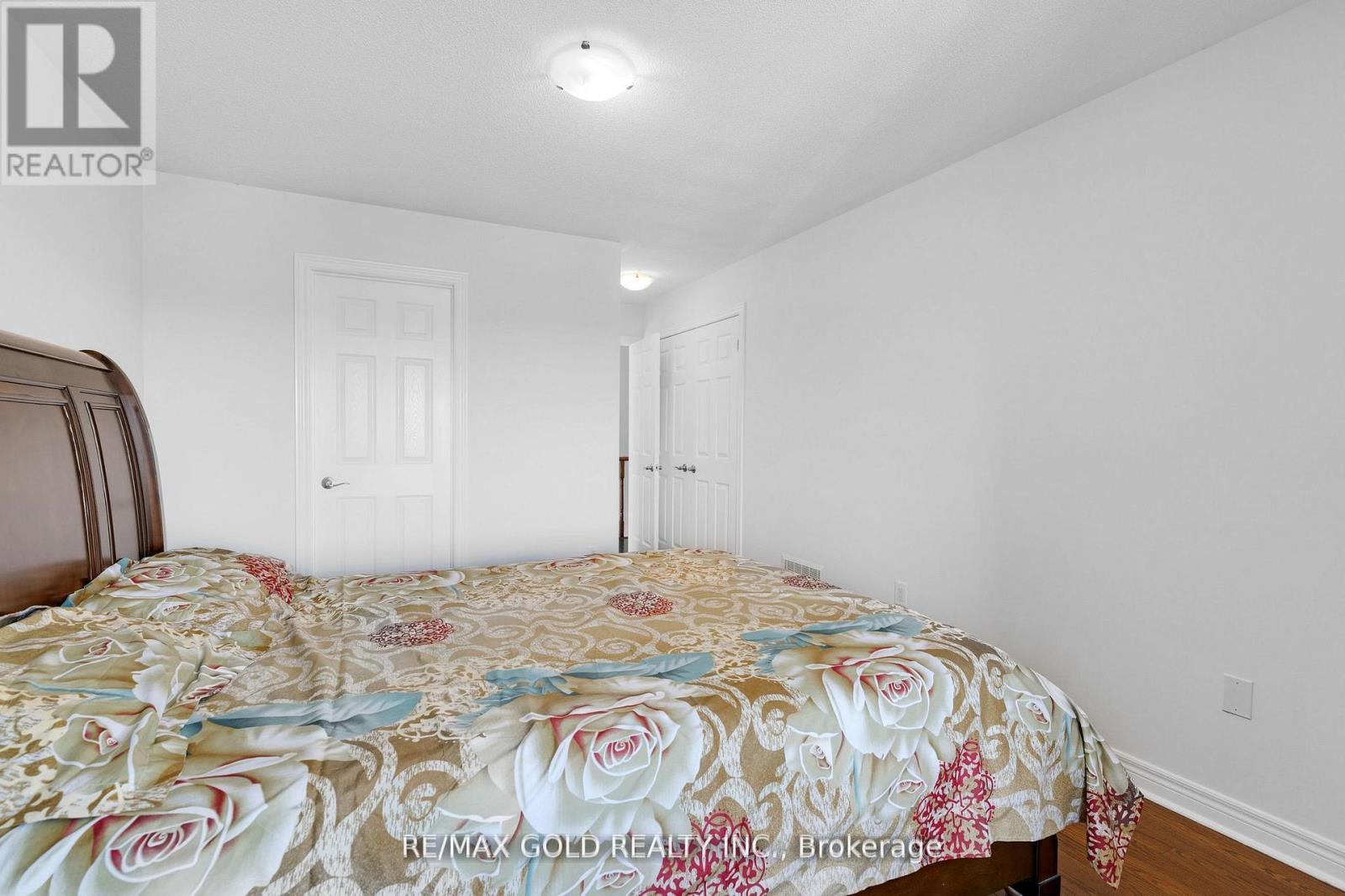 21 Cottonfield Circle, Caledon, Ontario  L7C 3M8 - Photo 32 - W12460615