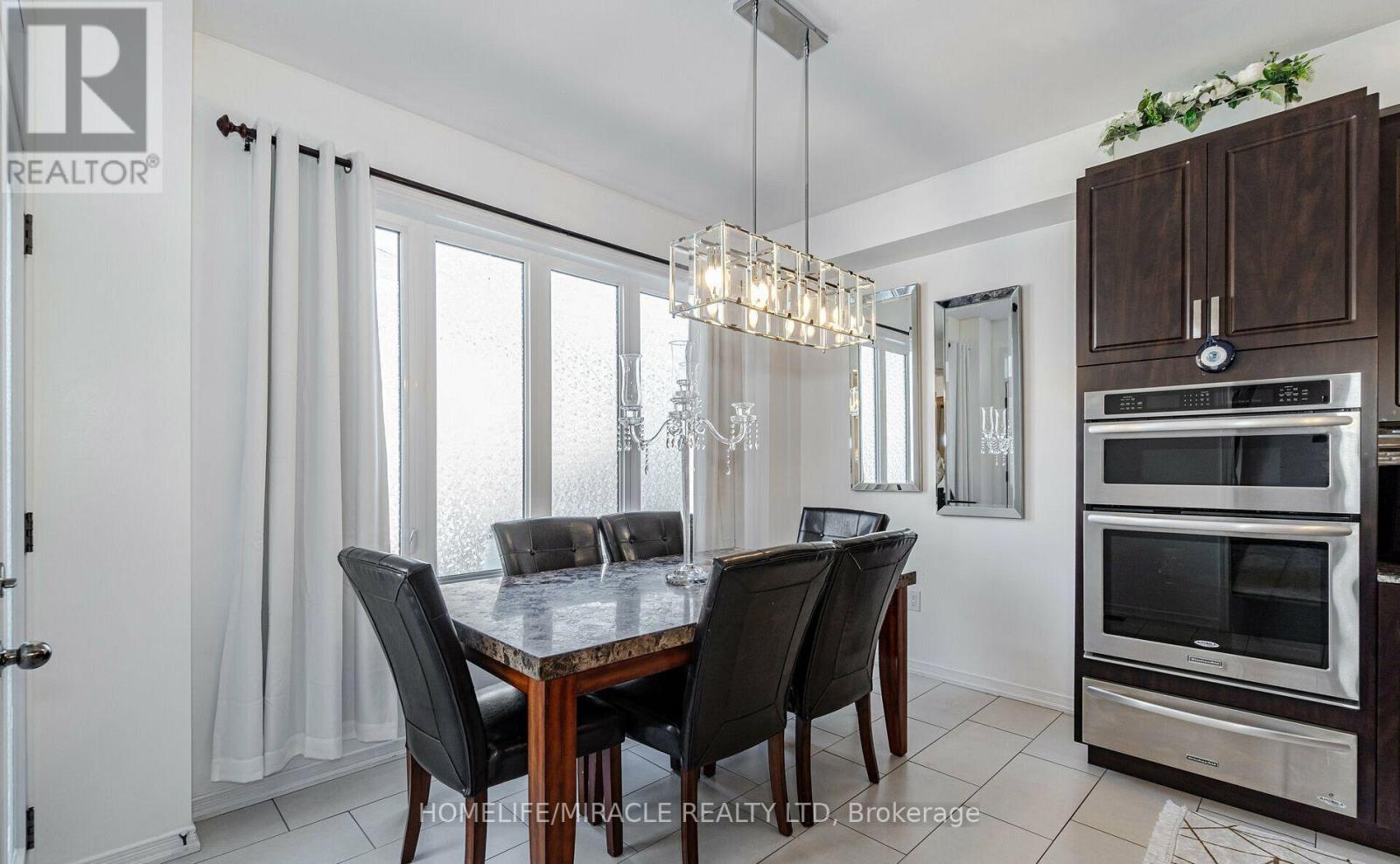 Main - 5 Felix Close, Brampton, Ontario  L7A 4K4 - Photo 18 - W12460617