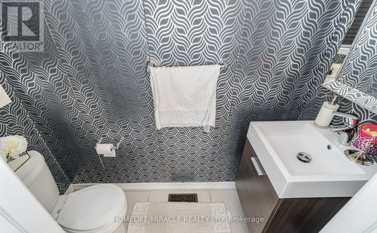 Main - 5 Felix Close, Brampton, Ontario  L7A 4K4 - Photo 20 - W12460617
