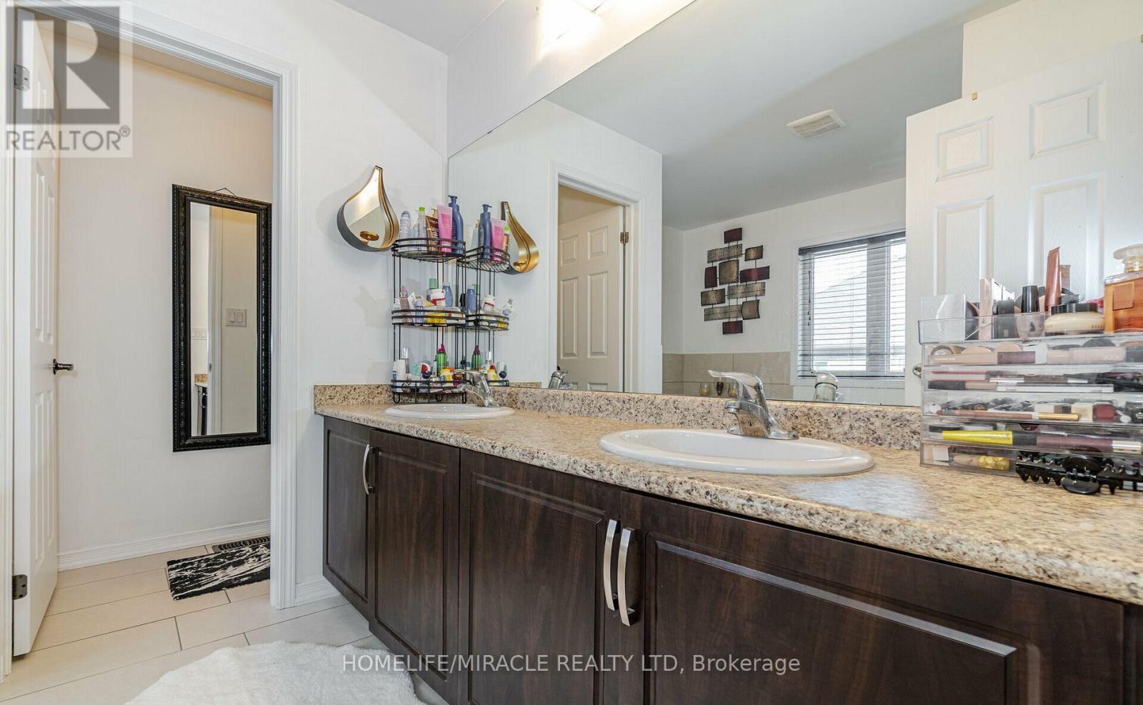Main - 5 Felix Close, Brampton, Ontario  L7A 4K4 - Photo 28 - W12460617