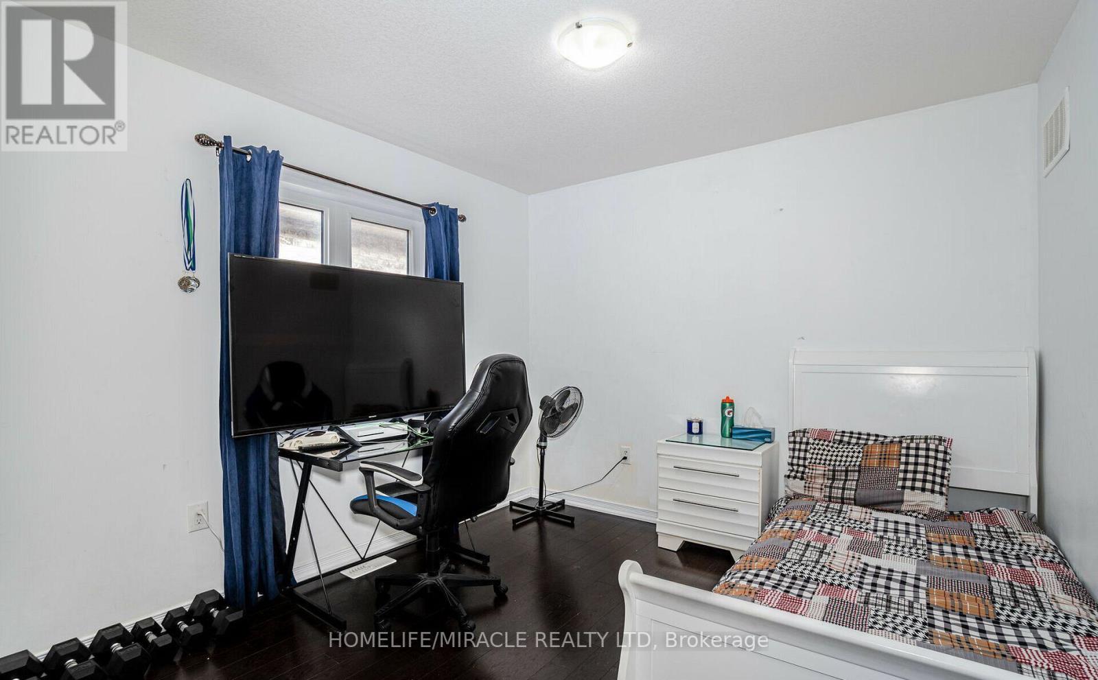 Main - 5 Felix Close, Brampton, Ontario  L7A 4K4 - Photo 37 - W12460617