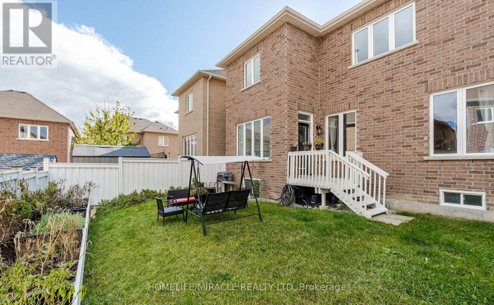 Main - 5 Felix Close, Brampton, Ontario  L7A 4K4 - Photo 40 - W12460617