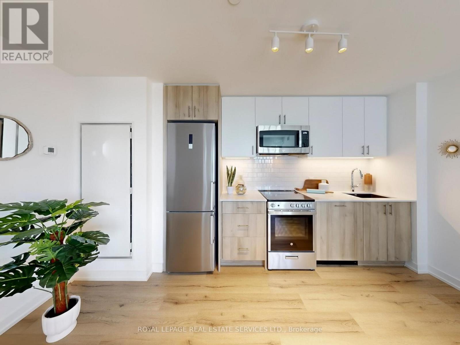 705 - 1195 The Queensway, Toronto, Ontario  M8Z 0H1 - Photo 10 - W12460623
