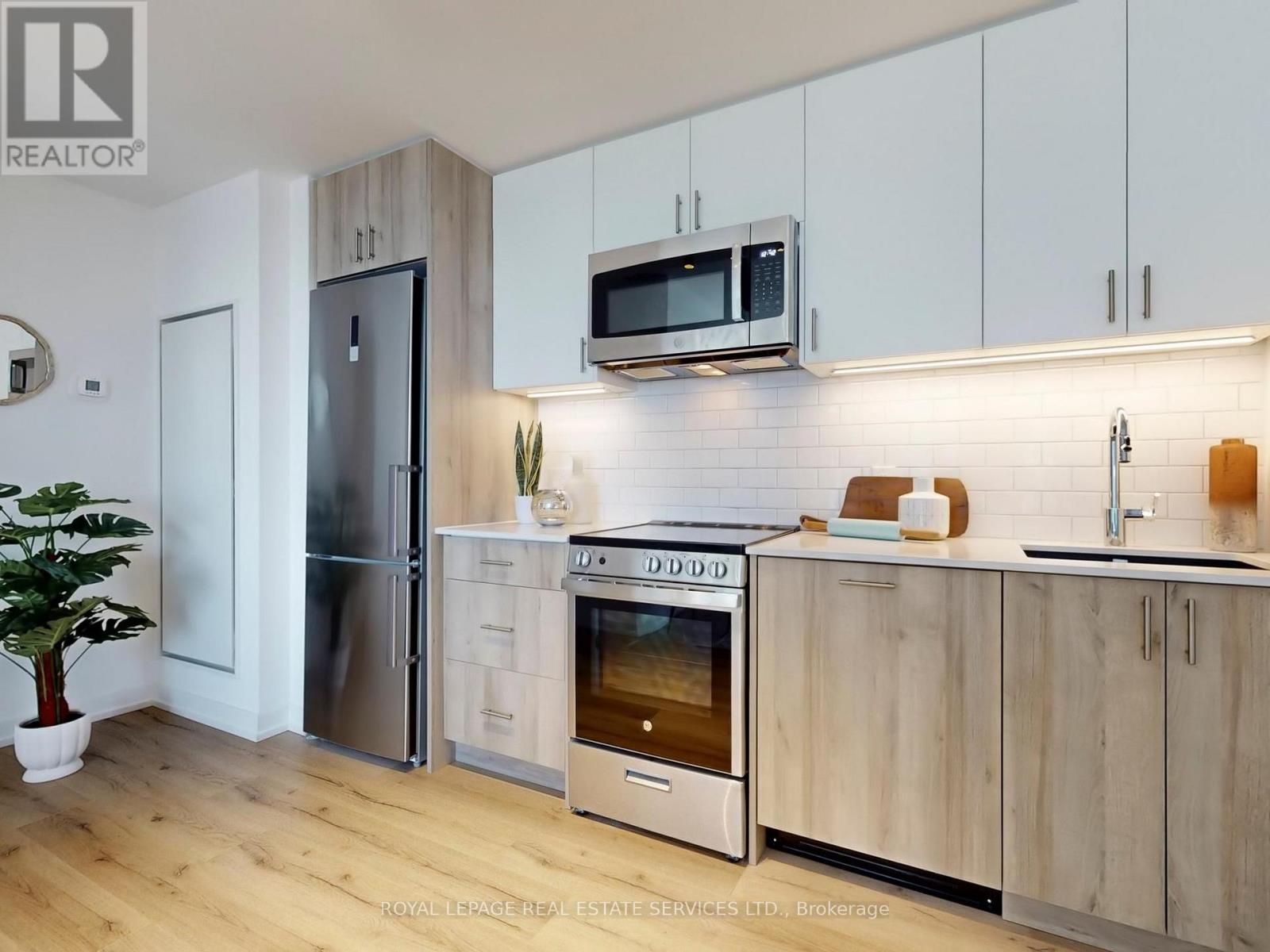 705 - 1195 The Queensway, Toronto, Ontario  M8Z 0H1 - Photo 13 - W12460623