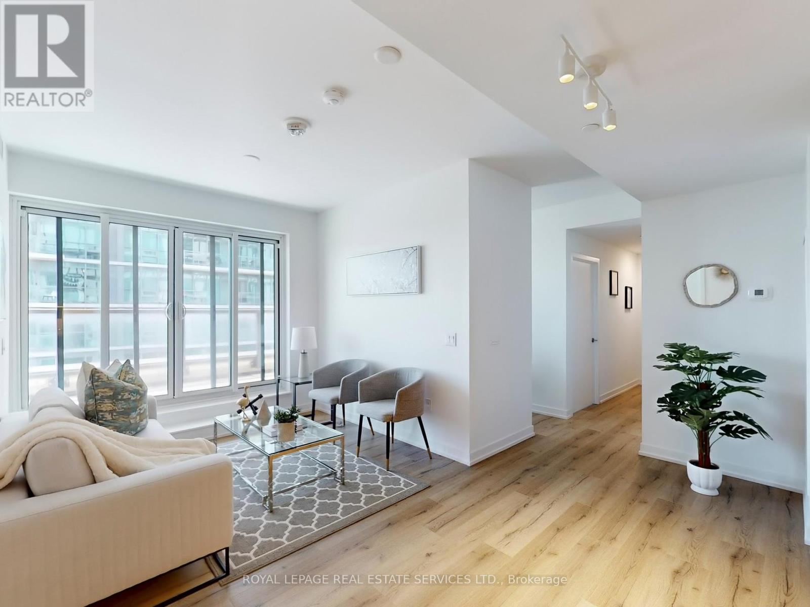 705 - 1195 The Queensway, Toronto, Ontario  M8Z 0H1 - Photo 6 - W12460623