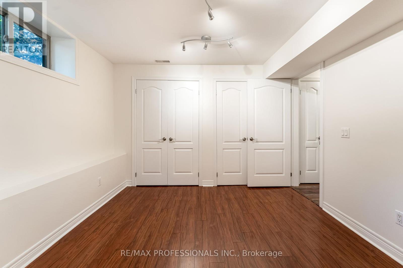 Lower - 34 Monkton Avenue, Toronto, Ontario  M8Z 4N2 - Photo 9 - W12460667