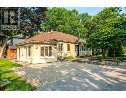 LOWER - 34 MONKTON AVENUE, Toronto, Ontario