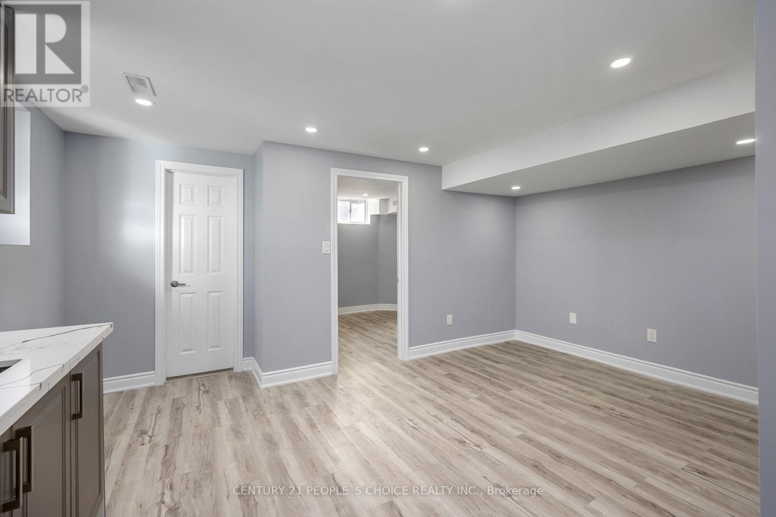 32 Frenchpark Circle S, Brampton, Ontario  L6X 0Y6 - Photo 27 - W12460671