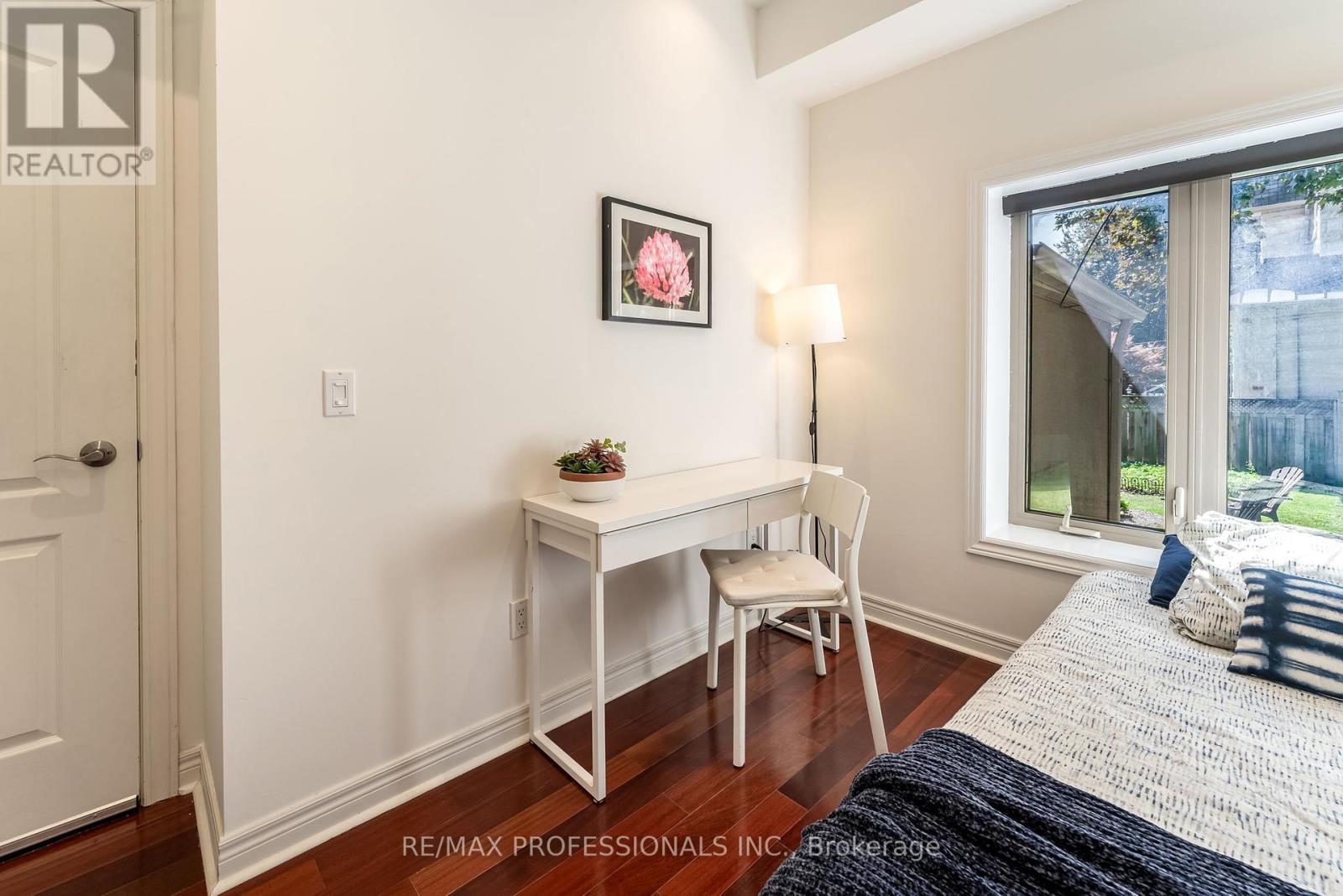 Main - 34 Monkton Avenue, Toronto, Ontario  M8Z 4N2 - Photo 15 - W12460675