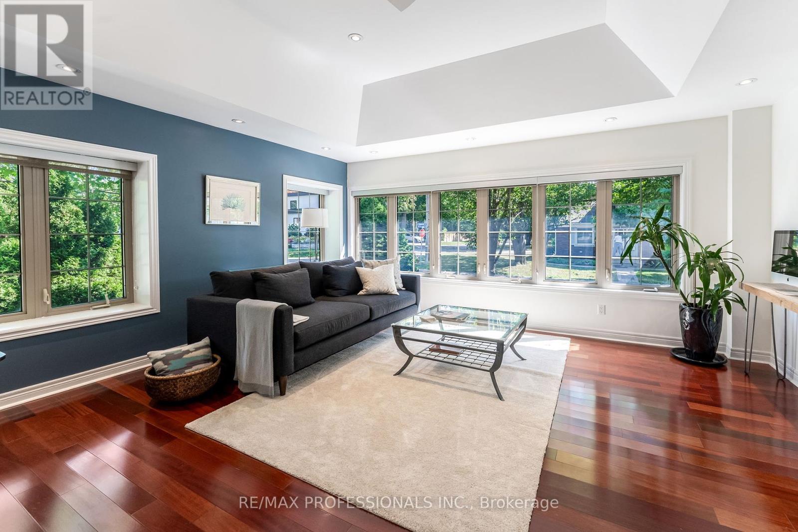 Main - 34 Monkton Avenue, Toronto, Ontario  M8Z 4N2 - Photo 3 - W12460675