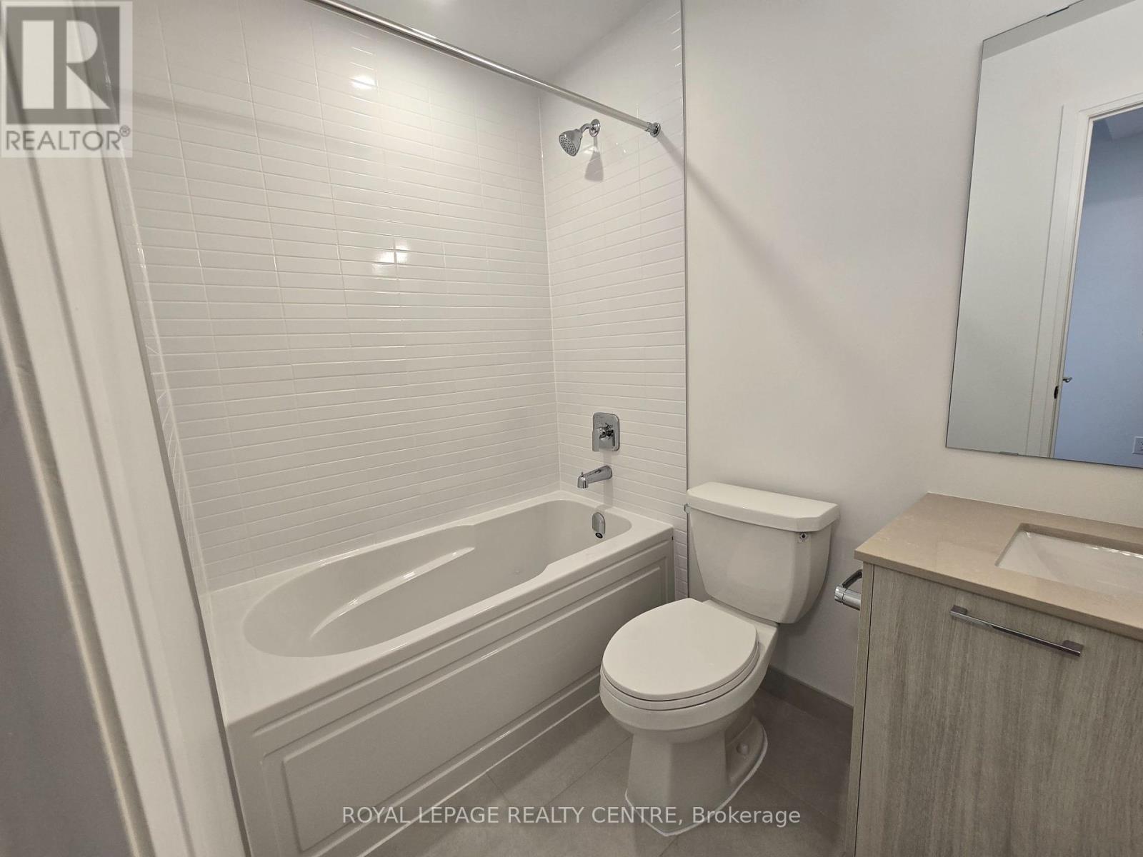 217 - 3250 Carding Mill Trail, Oakville, Ontario  L6M 1L3 - Photo 10 - W12460677