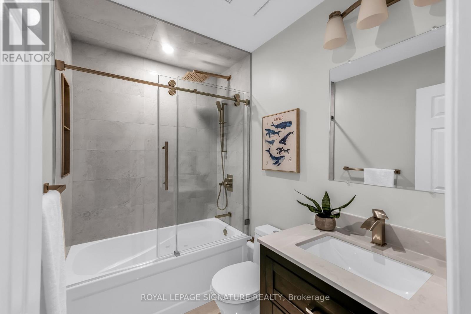 7 Chimes Lane, Toronto, Ontario  M8Y 1G4 - Photo 28 - W12460698
