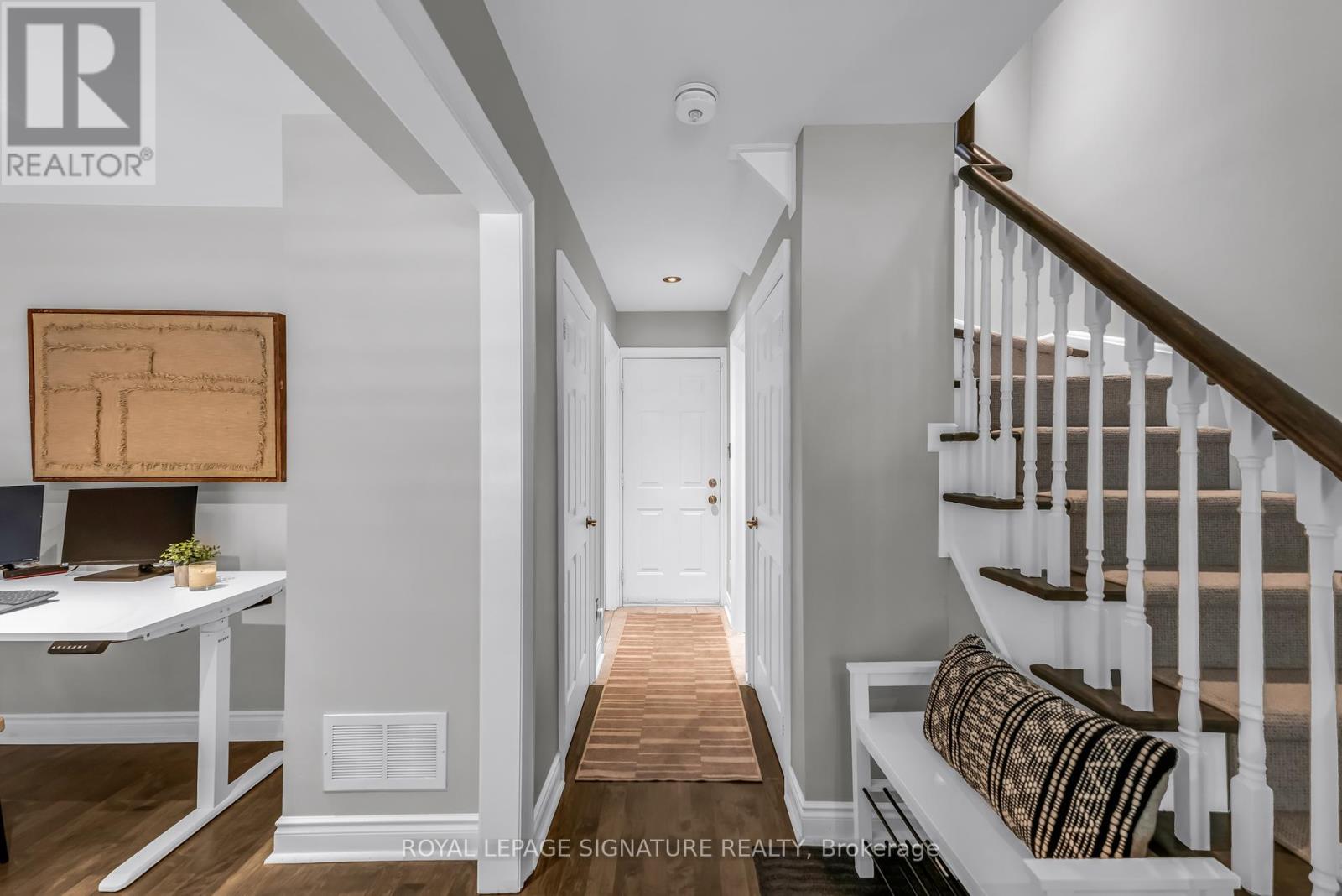 7 Chimes Lane, Toronto, Ontario  M8Y 1G4 - Photo 33 - W12460698