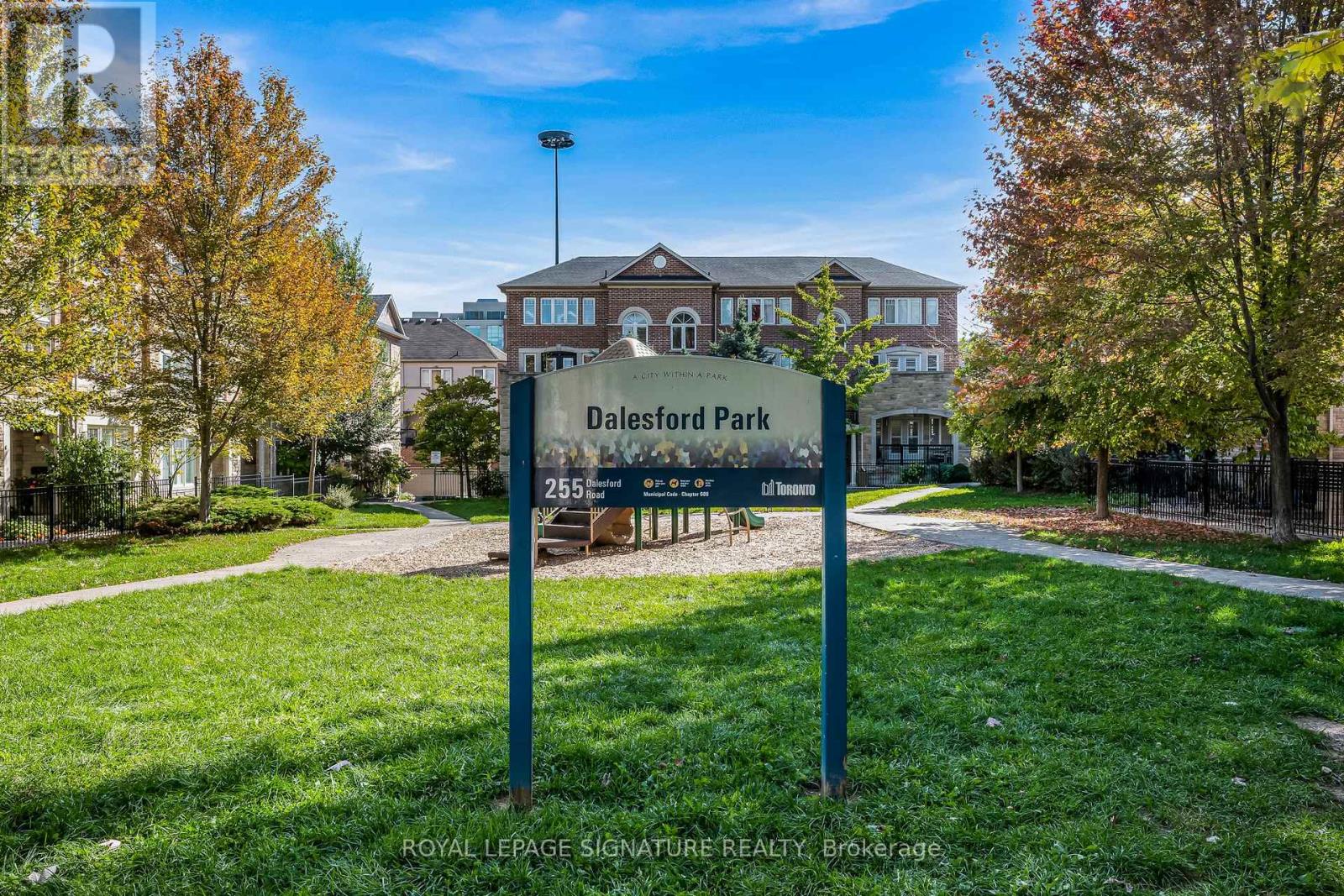 7 Chimes Lane, Toronto, Ontario  M8Y 1G4 - Photo 42 - W12460698