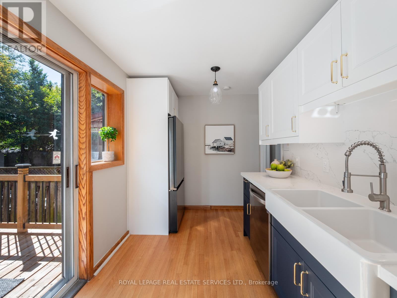 61 Skylark Road, Toronto, Ontario  M6S 4M5 - Photo 12 - W12460738