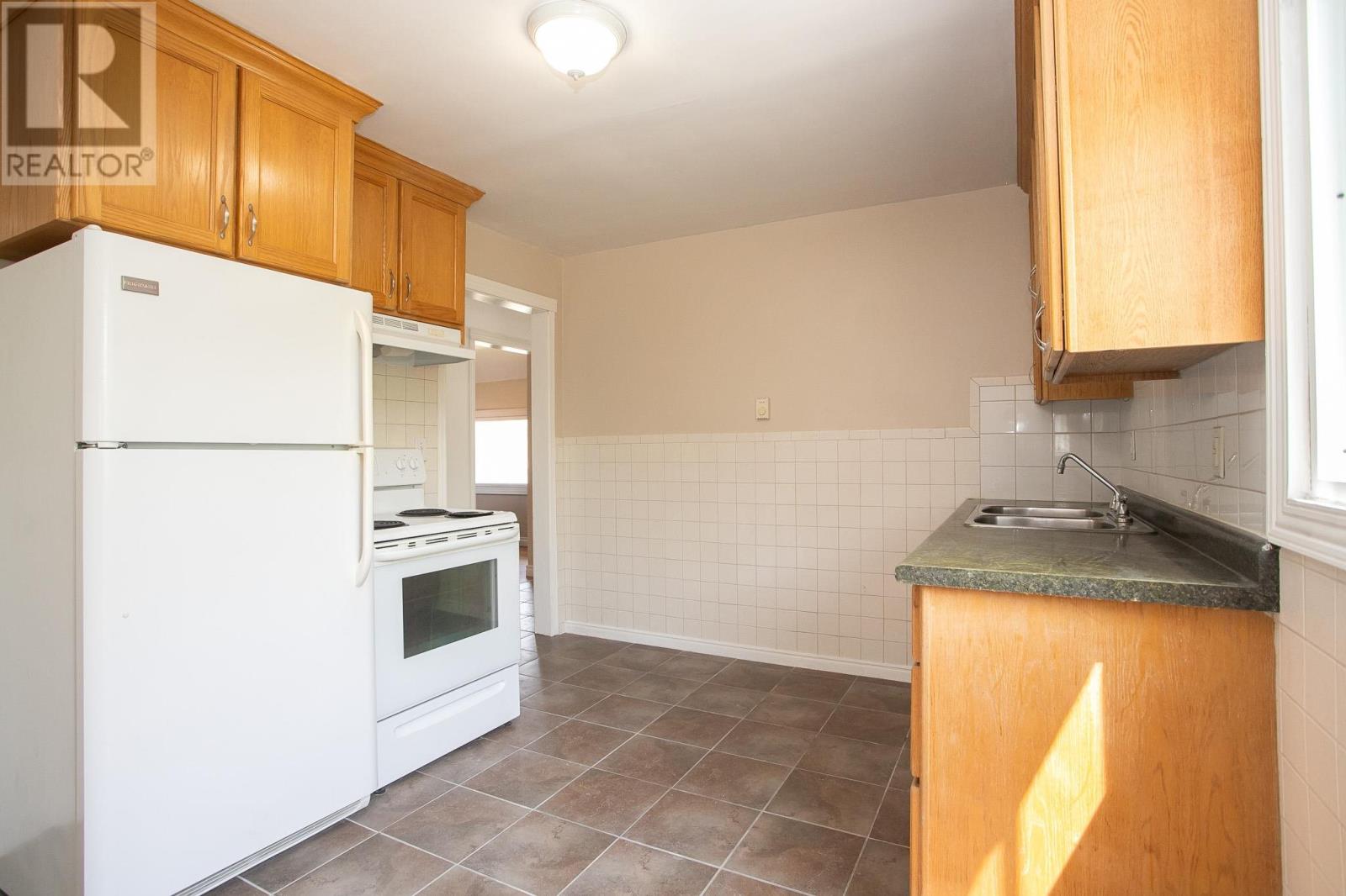 84 Wallace Ter, Sault Ste. Marie, Ontario  P6C 1K3 - Photo 34 - SM252729