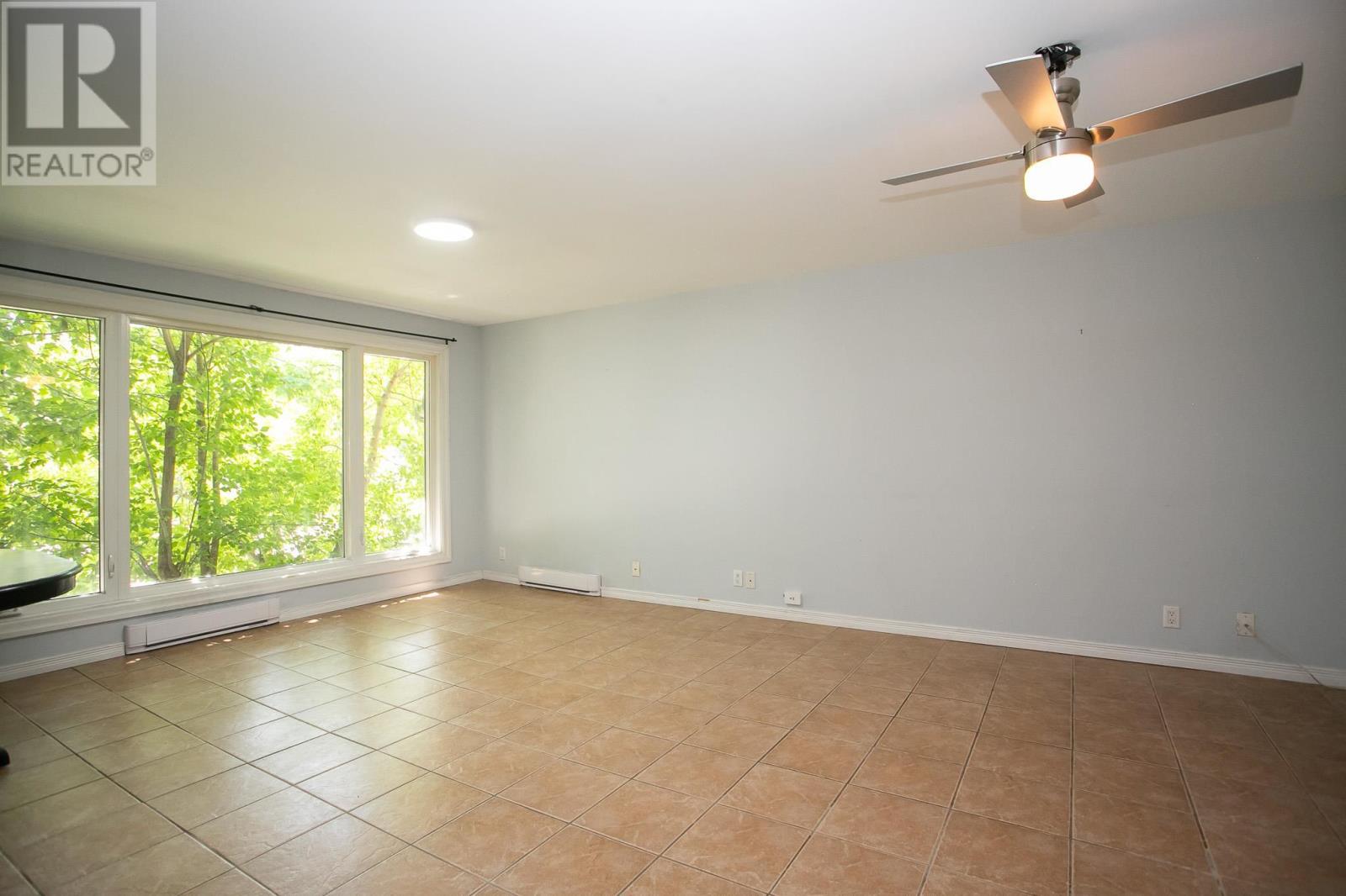 84 Wallace Ter, Sault Ste. Marie, Ontario  P6C 1K3 - Photo 6 - SM252729