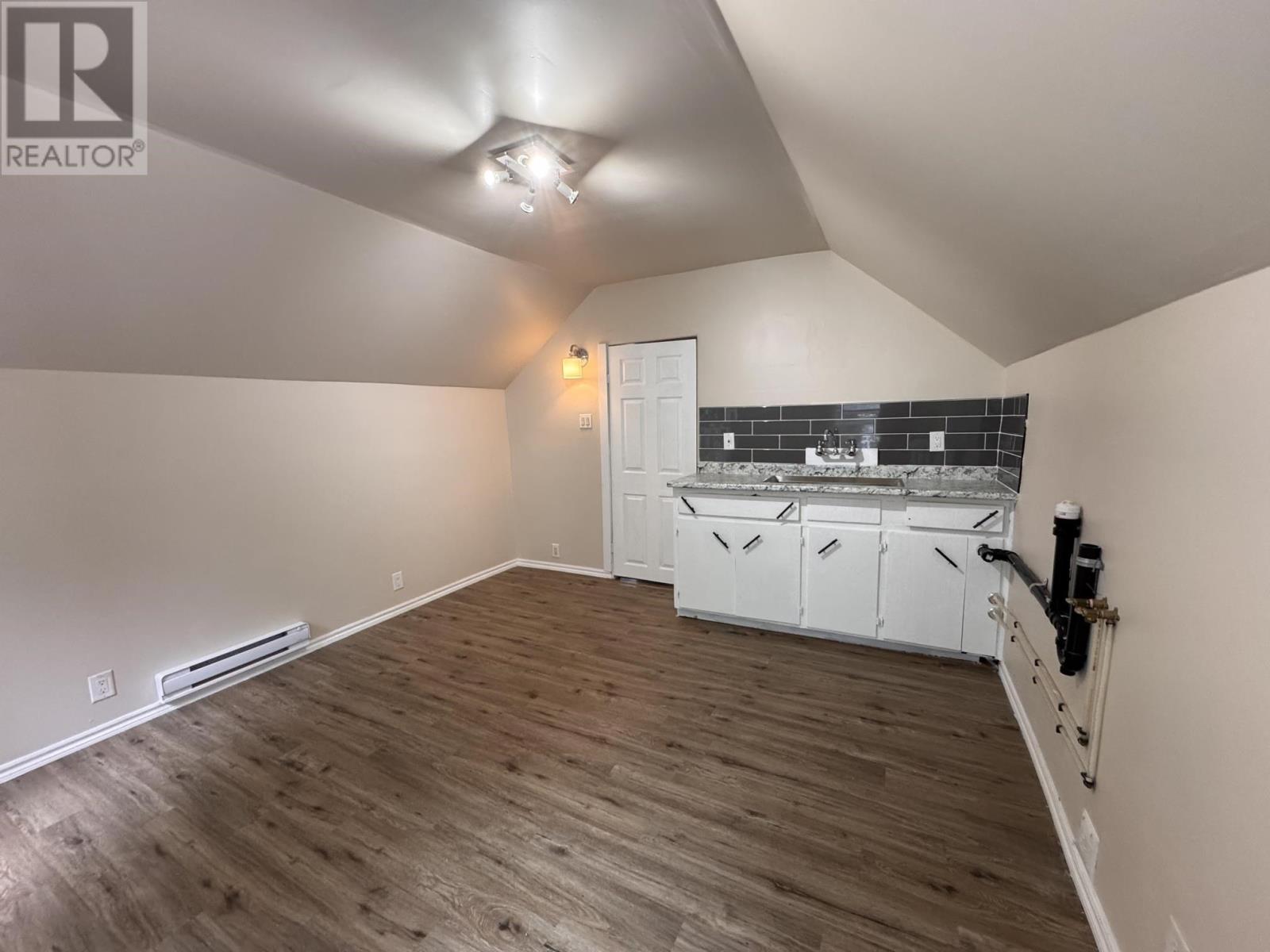 30 Grosvenor Ave, Sault Ste. Marie, Ontario  P6B 2L9 - Photo 13 - SM252877