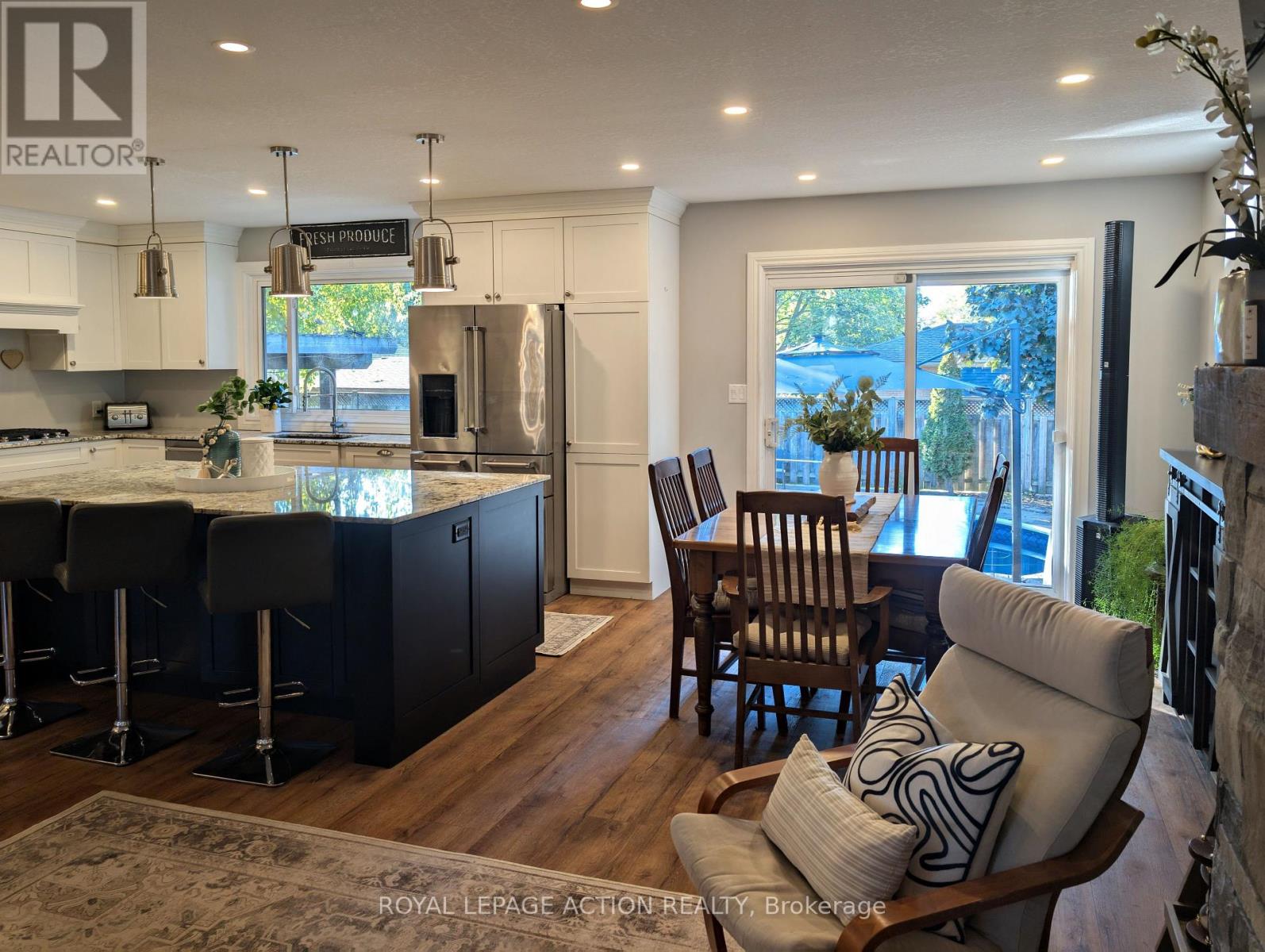 14 Meadow Road, Brantford, Ontario  N3R 3L1 - Photo 14 - X12460573