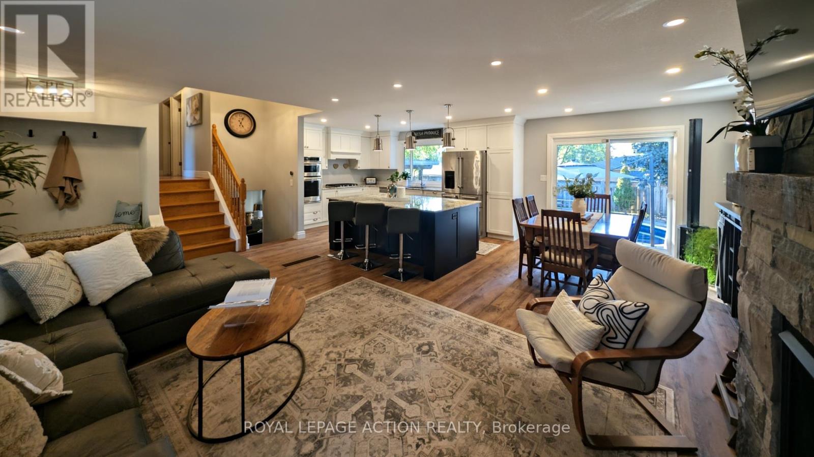 14 Meadow Road, Brantford, Ontario  N3R 3L1 - Photo 16 - X12460573