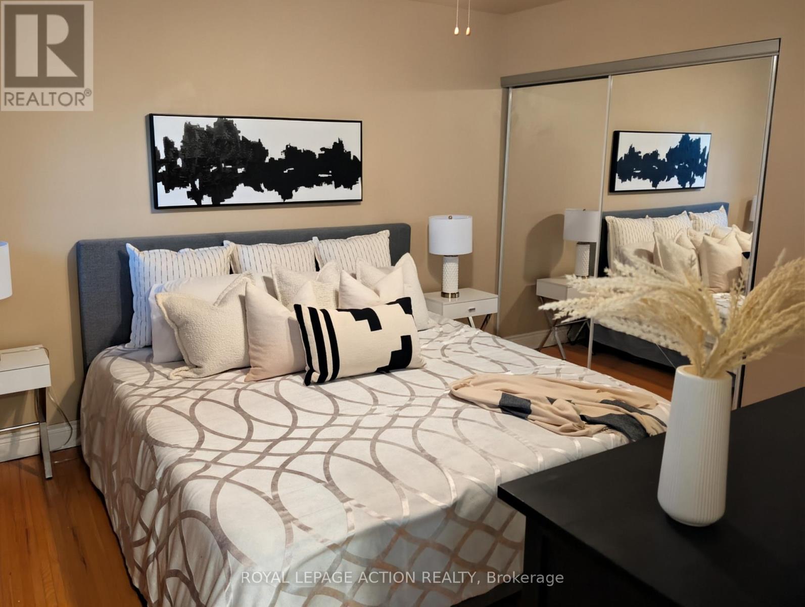 14 Meadow Road, Brantford, Ontario  N3R 3L1 - Photo 19 - X12460573