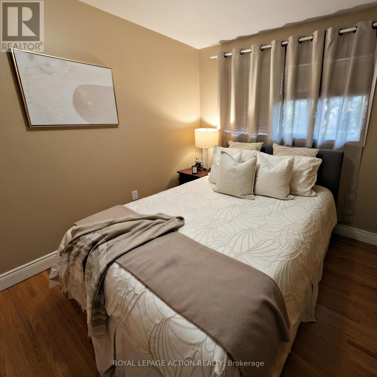 14 Meadow Road, Brantford, Ontario  N3R 3L1 - Photo 6 - X12460573