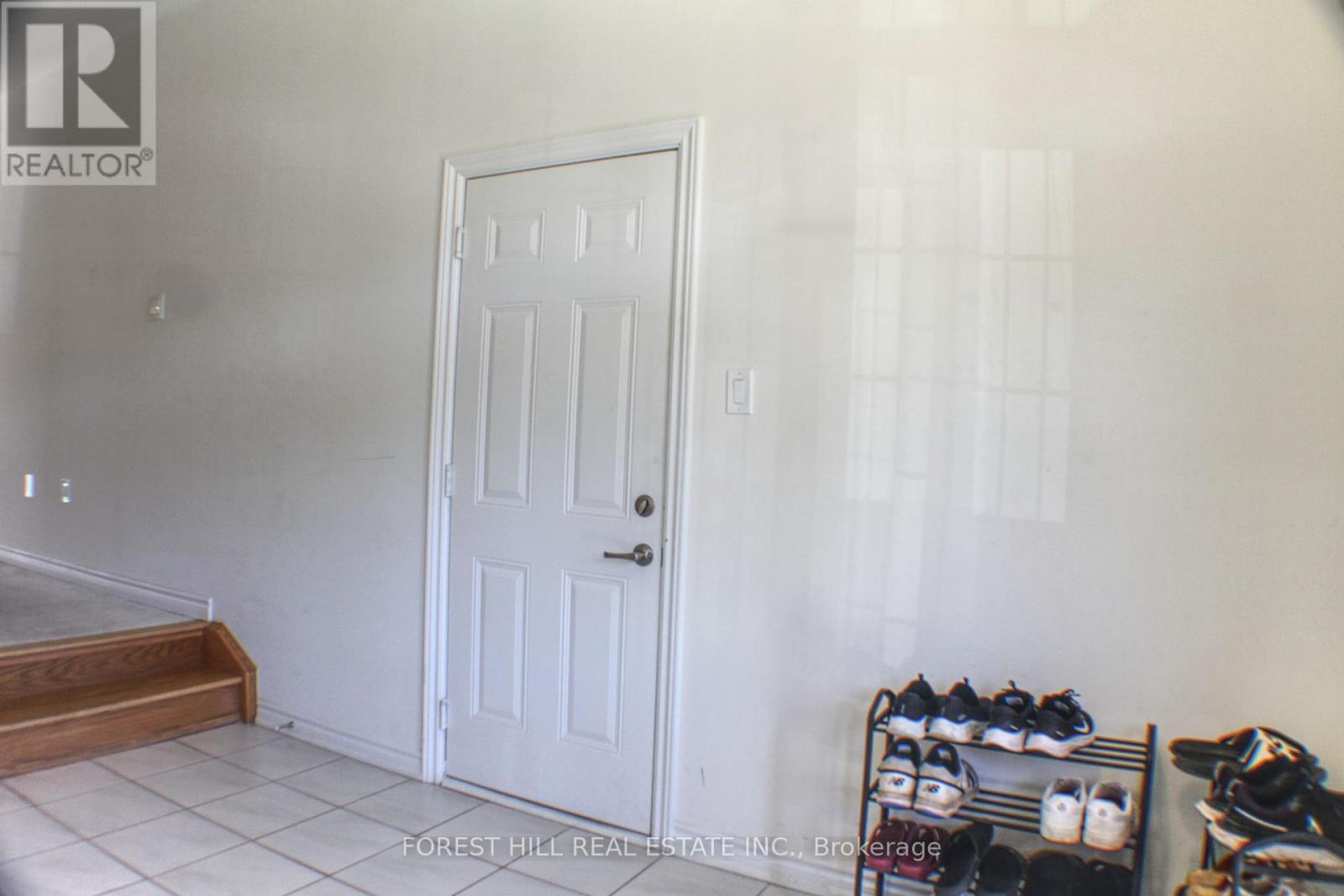 32 Stauffer Road, Brantford, Ontario  M6A 1N3 - Photo 7 - X12460609
