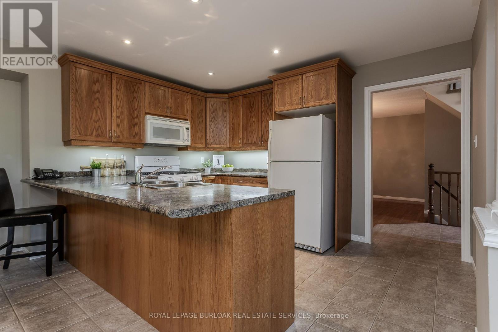3 Diiorio Circle, Hamilton, Ontario  L9K 1S9 - Photo 15 - X12460632