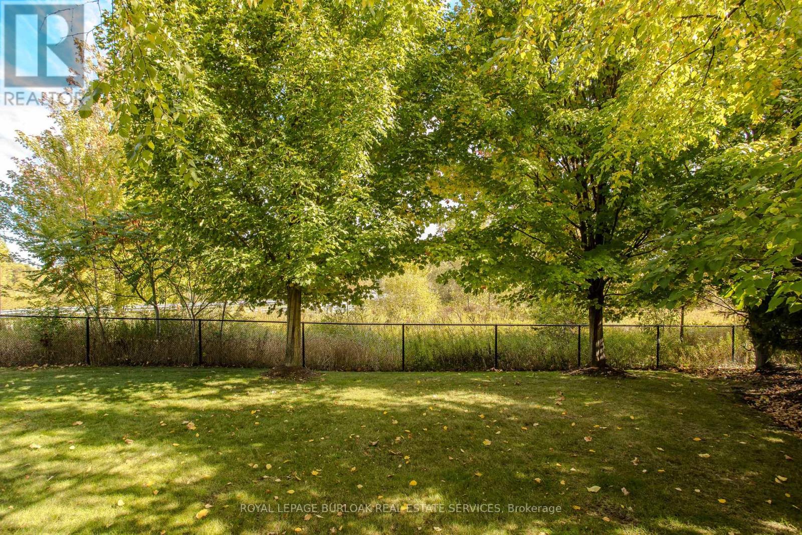 3 Diiorio Circle, Hamilton, Ontario  L9K 1S9 - Photo 5 - X12460632