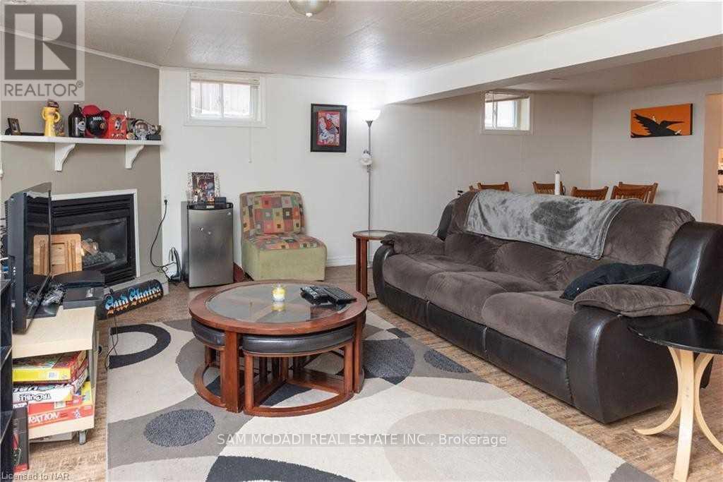 Lower - 7003 Ann Street, Niagara Falls, Ontario  L2G 3C8 - Photo 2 - X12460637